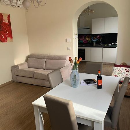 Violet - La Casa Del Pucci Apartment ลุคคา ภายนอก รูปภาพ