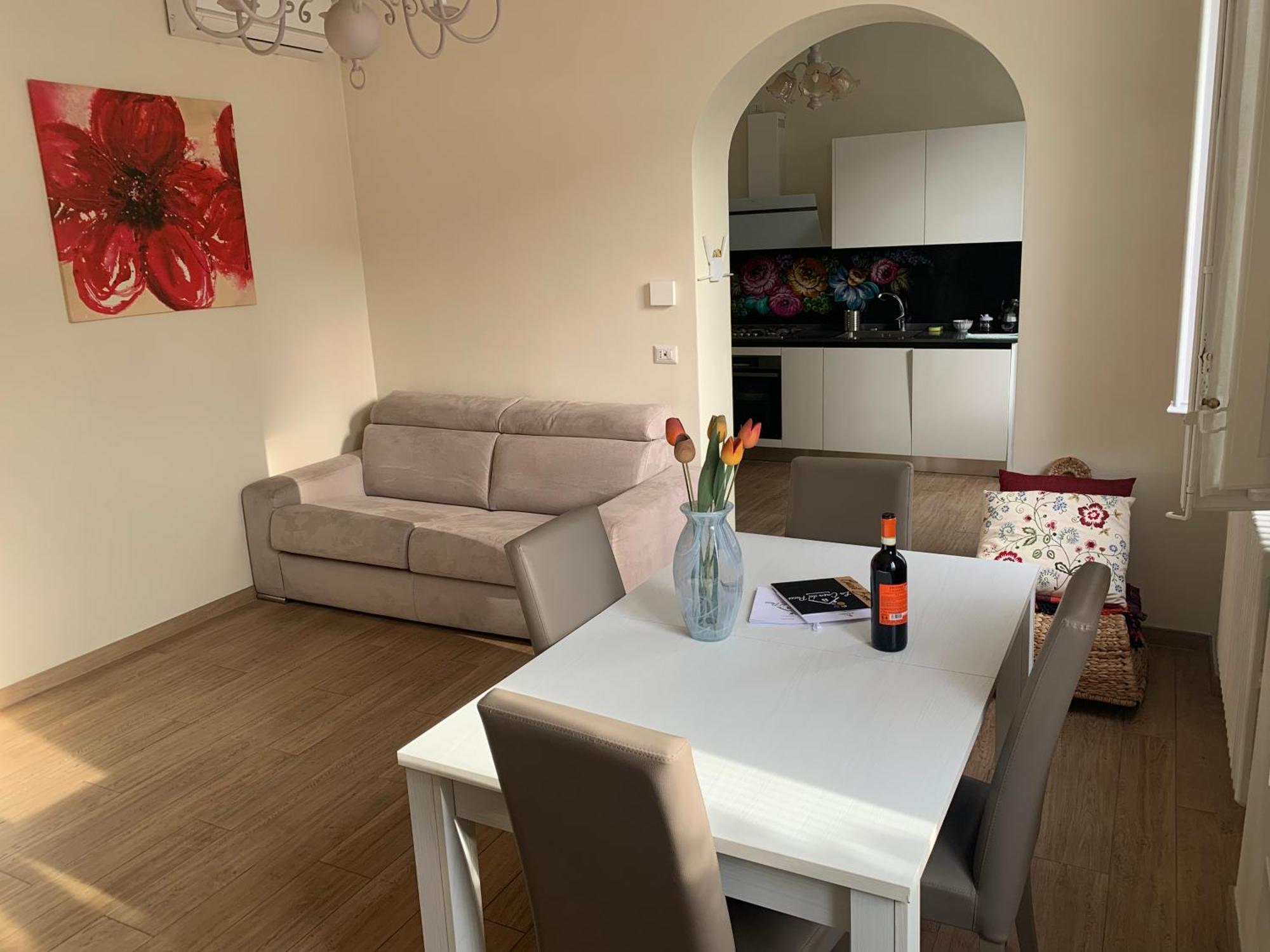 Violet - La Casa Del Pucci Apartment ลุคคา ภายนอก รูปภาพ